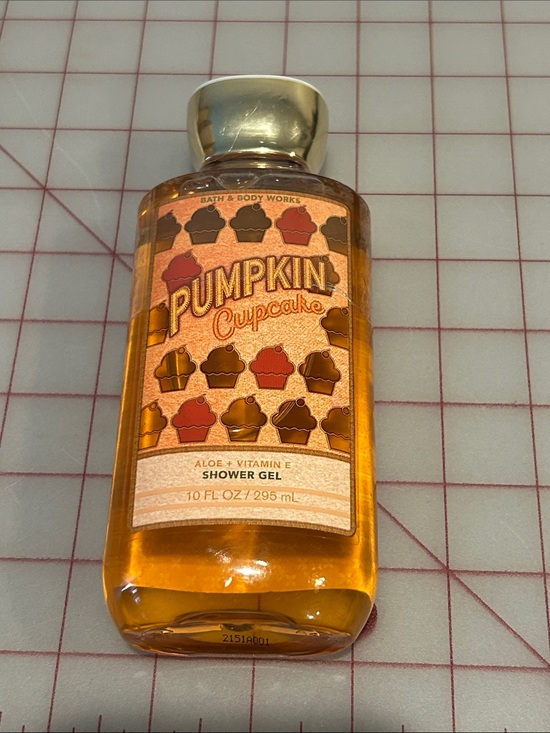 Bath & Body Works Other - Bath & Body Works Pumpkin Cupcake Shower Gel - Orange & Gold